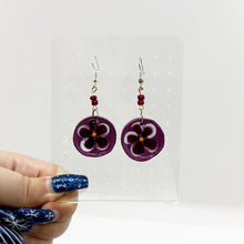 Load image into Gallery viewer, Flower Plate Earrings