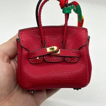 Load image into Gallery viewer, Isa Purse Keychain