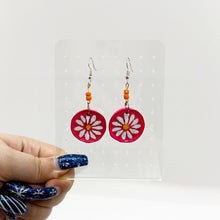 Load image into Gallery viewer, Flower Plate Earrings