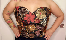 Load image into Gallery viewer, Regina Embroidered Crop Top