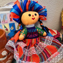 Load image into Gallery viewer, Muñeca LeLe