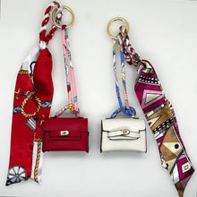 Load image into Gallery viewer, Lucía Purse Keychain