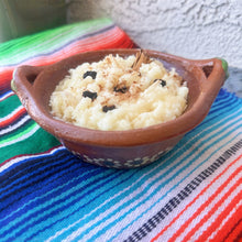 Load image into Gallery viewer, Arroz con Leche Cazuelita Candle