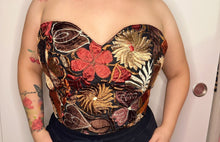 Load image into Gallery viewer, Regina Embroidered Crop Top