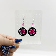 Load image into Gallery viewer, Flower Plate Earrings