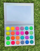 Load image into Gallery viewer, NellyNay eyeshadow palette.