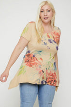 Load image into Gallery viewer, Mackie Flower Print Top - Plus Size