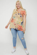 Load image into Gallery viewer, Mackie Flower Print Top - Plus Size