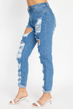 Load image into Gallery viewer, Lila Distressed Straight Leg Jeans