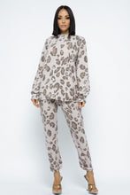 Load image into Gallery viewer, Brushed Animal Long Sleeve Loose Top W Sweatpants Set