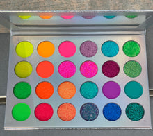 Load image into Gallery viewer, colorful eyeshadow palette nellynay
