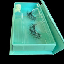 Load image into Gallery viewer, Buttercup Eyelashes - Clear Band