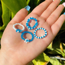 Load image into Gallery viewer, Light Blue Flower Beaded Ring Set