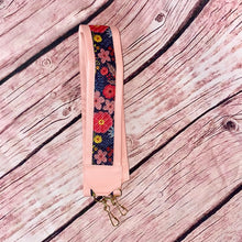 Load image into Gallery viewer, Renata Artisanal Purse - Pink