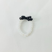 Load image into Gallery viewer, Black Heart Beaded Ring