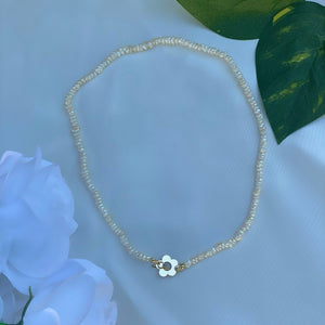 Flower Pearl Necklace