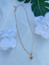 Load image into Gallery viewer, Asymmetric Chain/Pearl Heart Necklace