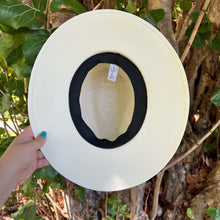 Load image into Gallery viewer, Flower Love Sombrero