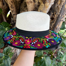 Load image into Gallery viewer, Garden Of Flowers Embroidered Sombrero